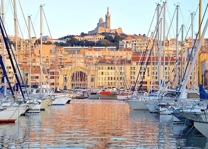 Cocon Marseillais, Centre-Ville, Vieux-Port - Rue Paradis, Renove, Climatise, 2Pers
