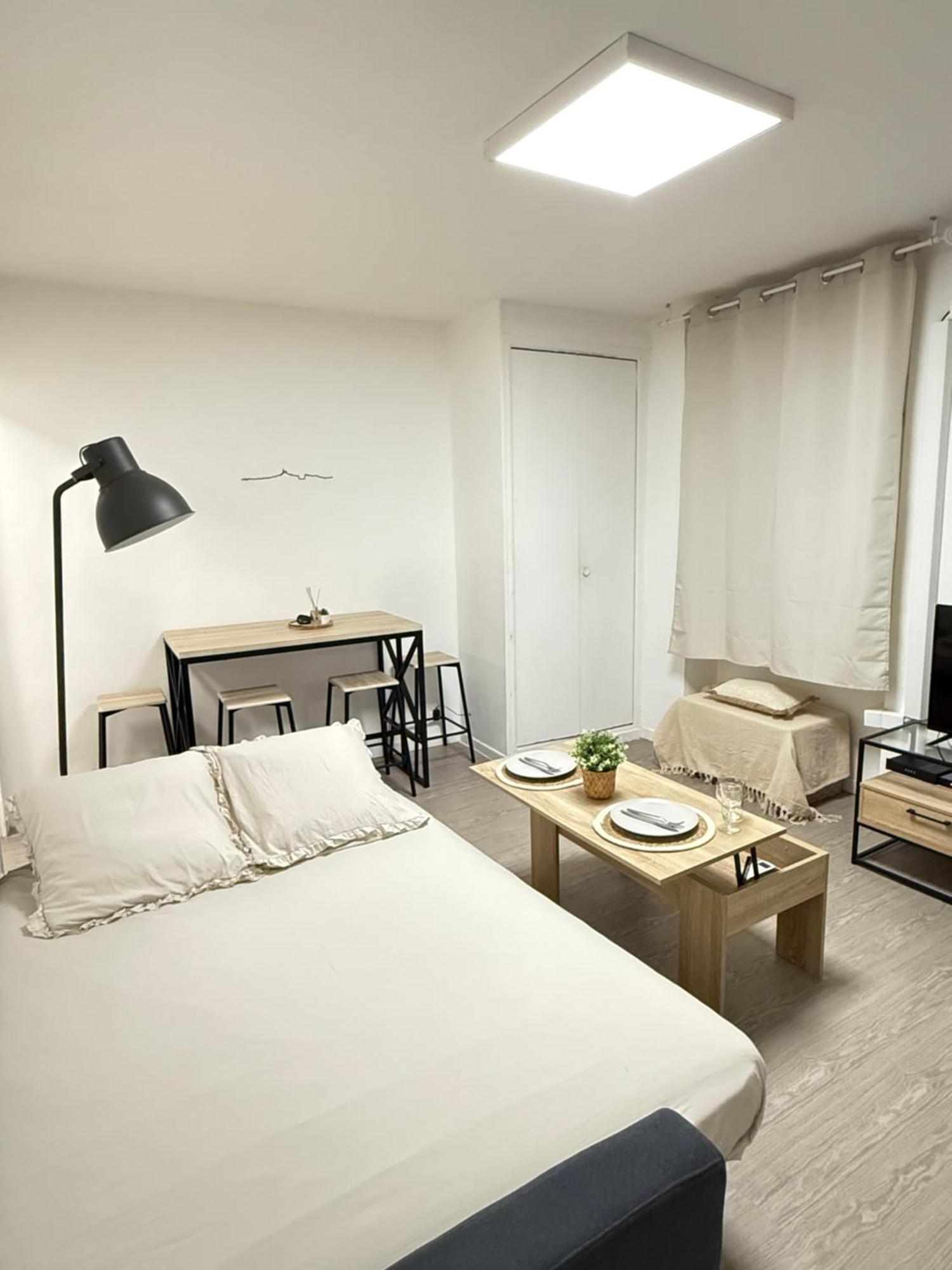 Appartement Cocon Marseillais, Centre-ville, Vieux-port - Rue Paradis, Renove, Climatise, 2pers Marseilles