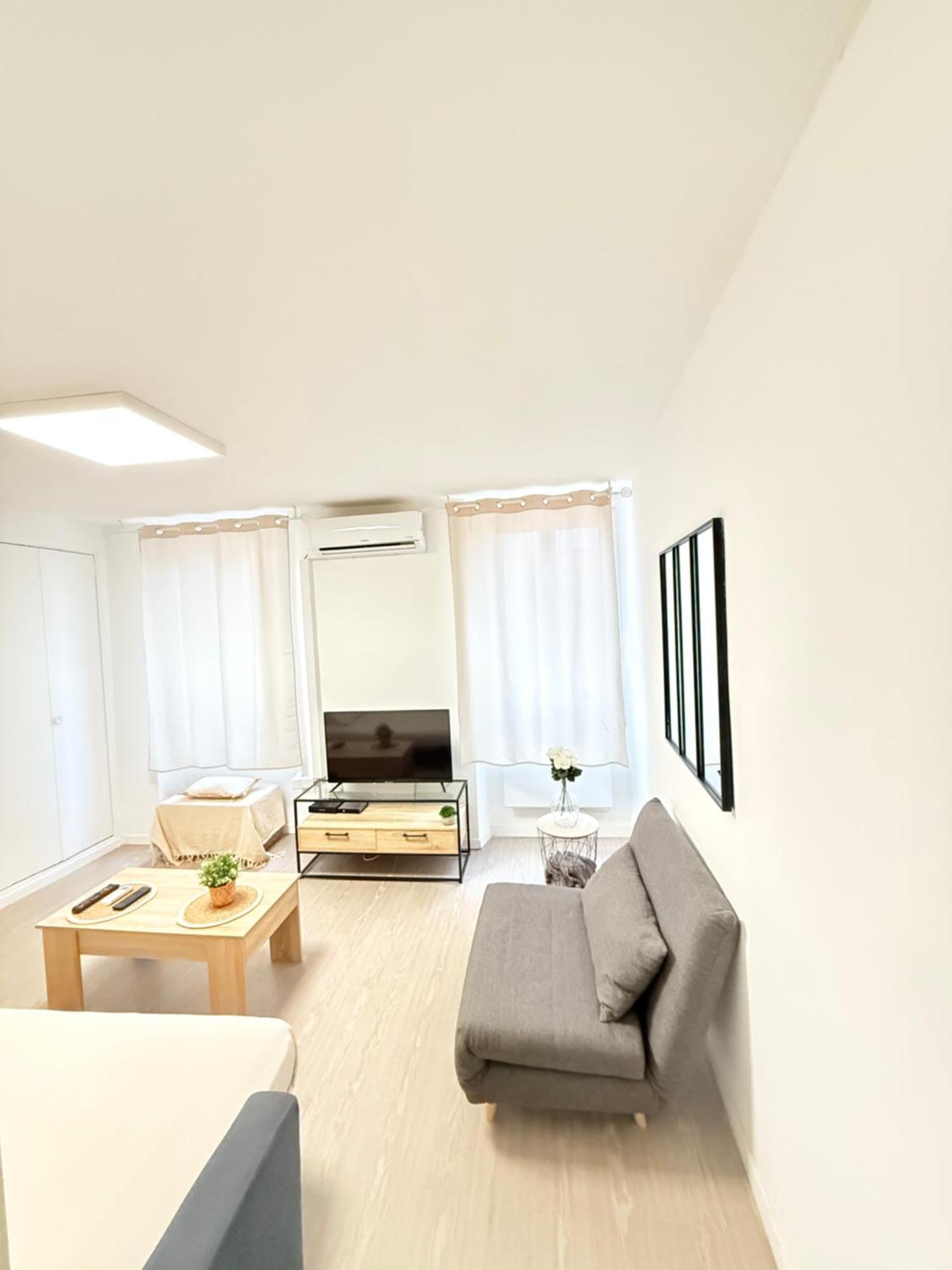Cocon Marseillais, Centre-ville, Vieux-port - Rue Paradis, Renove, Climatise, 2pers Marseilles